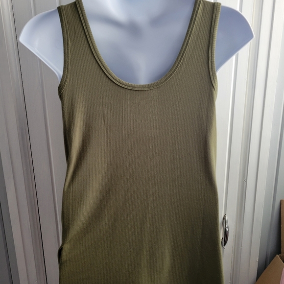 Torrid Olive Notch Tank - Picture 4 of 4